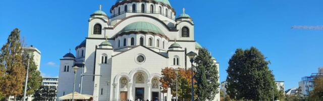 Lomljenje božićne česnice sutra ispred Hrama Svetog Save