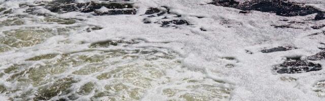 Zamenik gradonačelnika Užica napao aktiviste zbog izlivanja otrovnog taloga na deponiji Duboko, inspektori pobegli