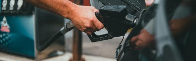 Dizel i benzin poskupeli: Ovo su nove cene goriva