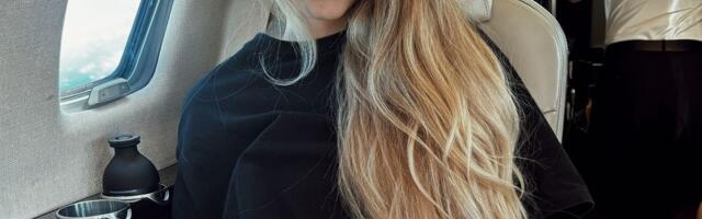 Ko je lepotica koja gleda dečka Cicipasa kako "puca" u Majamiju? Napustila tenis, pa postala bogata manekenka