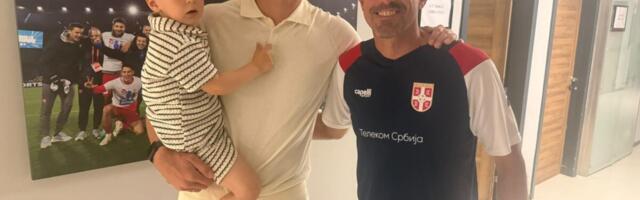 ORLOVI DOBILI VELIKO POJAČANJE PRED LISABON! Ninković i Babić stigli u Staru Pazovu da podrže "orlove"!