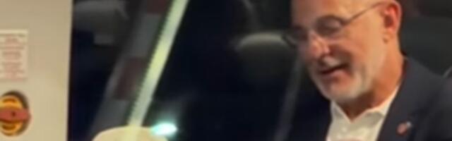 Selektor Španije ušetao u autobus posle osvojenog SP, zbog ovog poteza pokazao da je prava klasa od čoveka