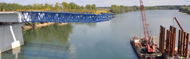 MOST ĆE NAS JOŠ JAČE POVEZATI: Napreduje gradnja mosta na reci Savi kod Rače, najvećem gradilištu u regionu