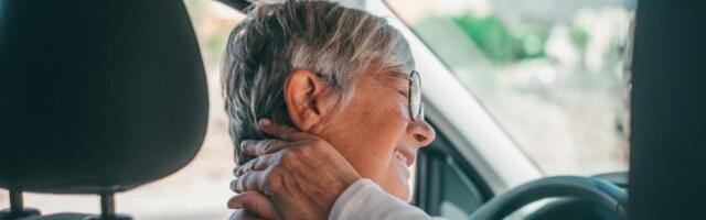 Ako vas boli vrat, bolje NE SEDAJTE za volan