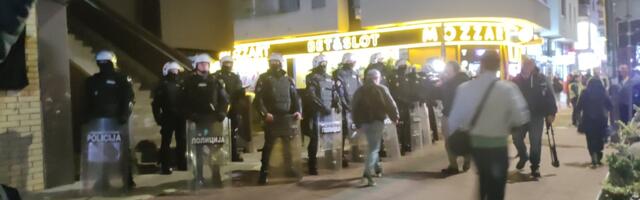 „Po svaku cenu čuvaju režim koji ubija građane“: Studenti o masovnom prisustvu policije na komemorativnom protestu u Nišu