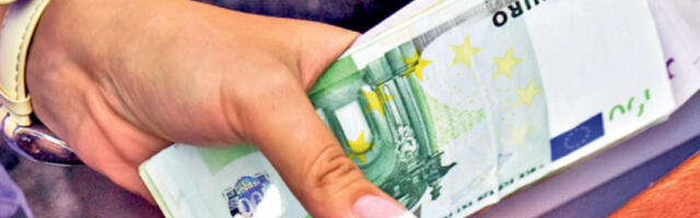 Просечна плата у Републици Српској у новембру износила око 800 евра