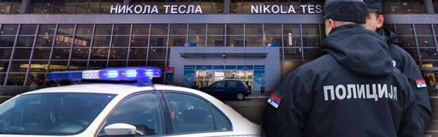BEZ PROBLEMA IH STAVIO U RUČNI PRTLJAG! Pogledajte šta je policija na beogradskom aerodromu našla kod jednog putnika! (FOTO)