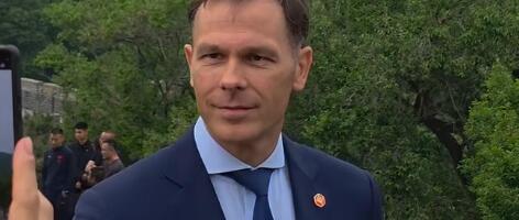 "OVAKAV TRENUTAK ZASLUŽUJE JEDAN SELFI" Ministar Mali oduševljen Kineskim zidom: Ostali smo bez reči (VIDEO)