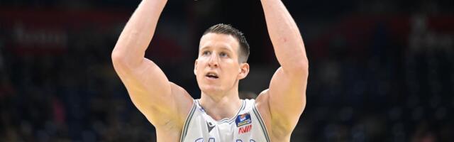 Bivši MVP ABA lige podelio Hitlerovu knjigu, pa hitno sve obrisao!
