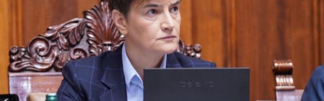 SKANDAL U SKUPŠTINI! Dobrica Veselinović usred parlamenta proglasio Kosmet za "komšije", Brnabićeva ga BRUTALNO POKLOPILA