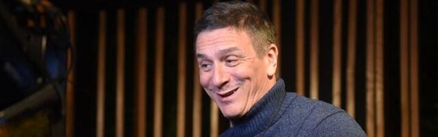 Srpski glumac zamenio grad za selo! Pobegao od stresa i gradske buke  - kupio 40 PILIĆA (FOTO)