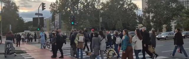 Novosadski zborovi blokirali raskrsnicu: „Dan promene, a ne propuštene prilike“