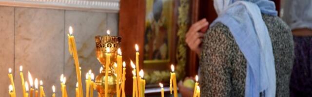 AKO SUTRA GRMI, CELA GODINA ĆE BITI RODNA I PLODNA! Slavimo zimski Krstovdan - stogo se posti, a OVE običaje morate ispoštovati!