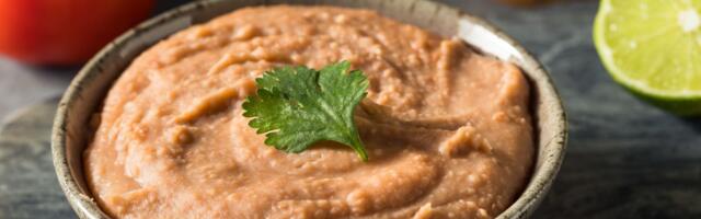 Praktičan recept za 5 minuta: Domaći namaz od pasulja kao zdrava zamena za majonez u tortiljama