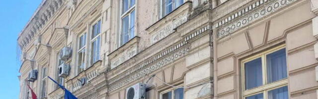 OBNAVLJA SE JEDNA OD NAJPOZNATIJIH ZGRADA U SREMU! Za rekonstrukciju Policijske uprave u Mitrovici planirano čak 167 MILIONA DINARA