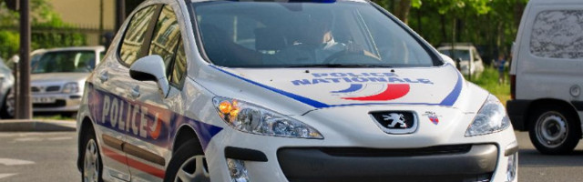 U Francuskoj od subote policijski čas, pojačane kontrole na granici