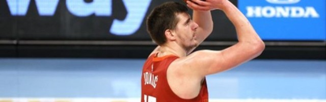 Jokićev 19. dabl-dabl nedovoljan za trijumf, Bruklinov uraganski duo Harden – Irving progutao Oklahomu (VIDEO)