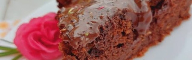 Neka SVA ČULA UŽIVAJU! Počastite se ovom SOČNOM ČOKOLADNOM FANTAZIJOM! /Video/