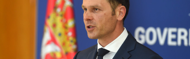 MALI: Od prvog januara penzije veće za 5,9 odsto, a minimalac za 2000 dinara