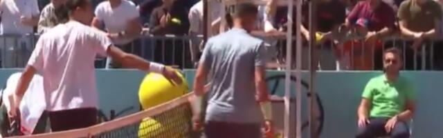 STRAŠAN SKANDAL U MADRIDU Teniser iz BiH odbio da se rukuje sa rivalom, a svemu je prethodio sraman potez Italijana (VIDEO)