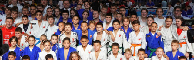 JOŠ JEDAN DŽUDO SPEKTAKL Treći Zvezdin kup u dvorani "Šumice"