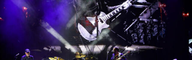 Гитариста Влатко Стефановски одржао концерт у испуњеној „МТС дворани”