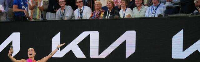 Jelena Dokić postidela Sabalenku na AO, pogledajte šta je uradila kada je videla Federera i još jednu legendu