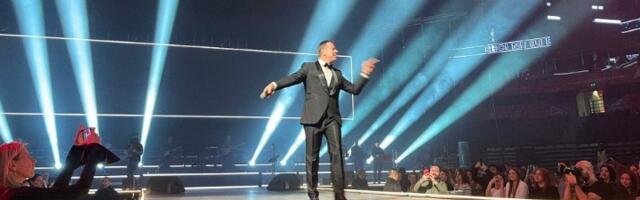 Počeo finalni koncert Vlada Georgieva u Beogradskoj areni: Veče otvoreno pesmom "Reci ne ili da"