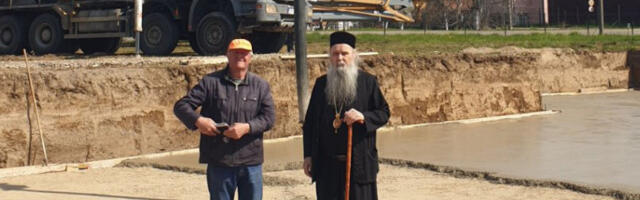 Митрополит Фотије посетио градилиште храма Светог Саве у Бијељини