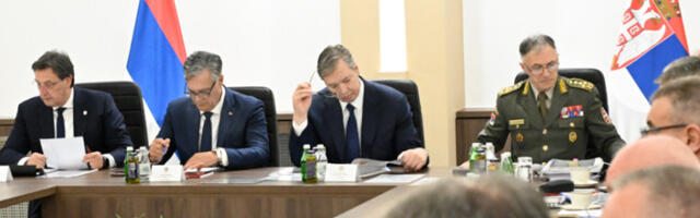 Почео састанак о безбедности: Председник Србије са руководством МО, ВС и Републике Српске