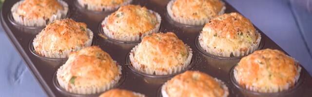 VIDEO: Savršeni i za doručak i za užinu - Mafini sa sirom i tikvicama