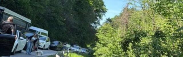 Haos na Iriškom vencu: Otkačila se cisterna, policija i vatrogasci na terenu (FOTO)