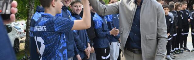 OD PUSTOG ŠILOVA DO VEČNOSTI: Veljko Paunović posetio rodni kraj i setio se svojih korena