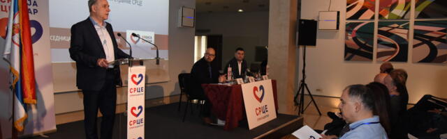 SRCE: Posle brutalnog upada na DUNP Brnabić proglasila maskirane batinaše za „nadležnu instituciju“
