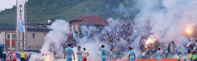 ISPLIVAO NOVI SNIMAK HAOSA! Brutalna međusobna tuča navijača u Novom Pazaru! (VIDEO)