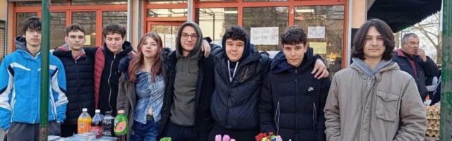 Za mamu Maju: Đaci iz Pančeva pokrenuli grad