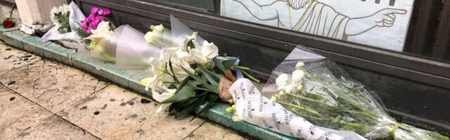 Građani odaju poštu stradaloj studentkinji ispred Filozofskog fakulteta