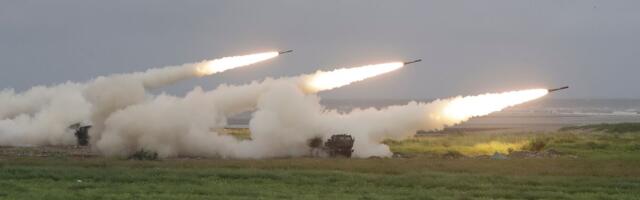 Tajvanska vojska ispalila projektile prema Kini: Sevali HIMARS-i i haubice, objavljeni snimci!