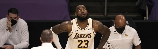 Lebron: Tužan sam i besan što ne mogu da pomognem saigračima
