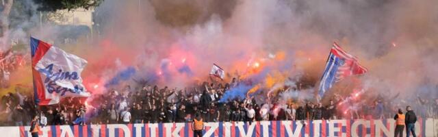 Paklena uvertira za derbi: Torcida iznenadila Hajdukove igrače, na treningu 2.500 navijača (VIDEO)