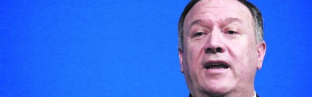 (FOTO) POMPEO POSLAO ŠIFROVANU PORUKU KINI! Zbog fotografije koju je okačio na TVITER NASTAO HAOS, ČEKA SE ODGOVOR!