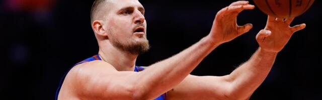 Stao na korak od tripl-dabla zbog odluke NBA lige: Pogledajte fotografije Nikole Jokića sa meča protiv San Antonija (GALERIJA)
