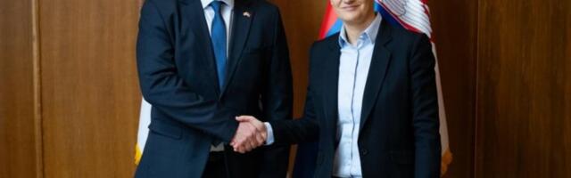 "SARADNJA KLJUČNA ZA JAČANJE POVERENJA GRAĐANA": Brnabić sa Peškom o unapređenju izbornog procesa u Srbiji! (FOTO, VIDEO)