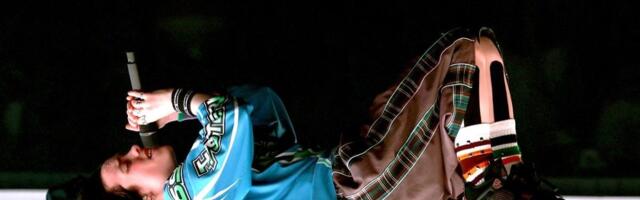 "Fuj... odmah znaš da to smrdi": Gaćice pevačice se uvukle u usmine, svi mogli da vide strašnu scenu