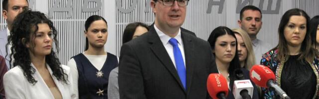 OPOZICIJA BEZ PODRŠKE NIŠLIJA! GO SNS: Prikupljanje potpisa za vanredne lokalne izbore pokazuje da opozicija nema nikakav program!