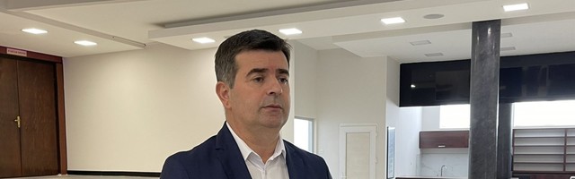 Đerlek: Bolnica u Novom Pazaru ima svega od kiseonika do lijekova i alkohola, to ću prenijeti ministru