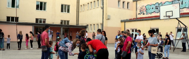 NOVA ŠKOLSKA GODINA: U đačke klupe selo oko 66.000 prvaka