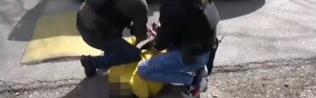 Uhašeni mladenovački bombaši! U noćnom napadu bacili ručnu bombu na porodičnu kuću!