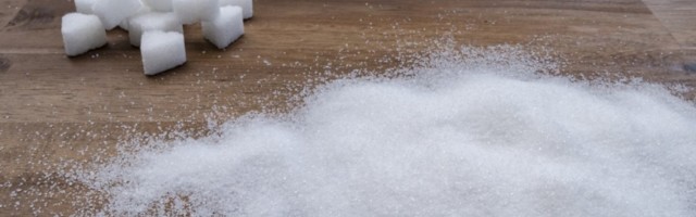 ZABRINJAVAJUĆI SIMPTOMI: 12 znakova da jedete mnogo šećera koji se ne smeju ignorisati!