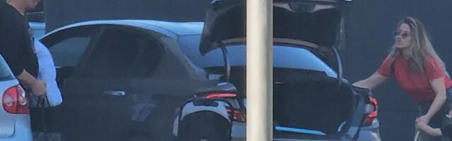 Paparaco: Kristijan i Kristina UHVAĆENI ZAJEDNO nakon pomirenja, obavljaju roditeljske dužnosti kao da se nikada ništa nije desilo! (VIDEO)